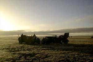 The Bentley teams defrost before another day on the 
road.